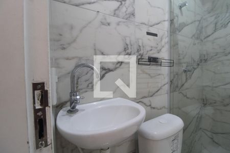 Banheiro de kitnet/studio para alugar com 1 quarto, 30m² em Vila Campo Grande, São Paulo