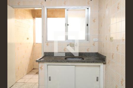 Cozinha de apartamento para alugar com 2 quartos, 70m² em Vila Sabrina, São Paulo
