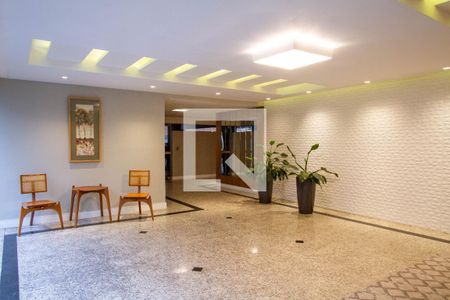 Hall de entrada de apartamento à venda com 3 quartos, 101m² em Batel, Curitiba