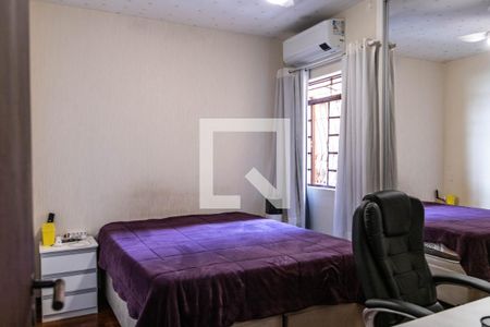 Quarto 1 de casa à venda com 3 quartos, 190m² em Alto Caiçaras, Belo Horizonte