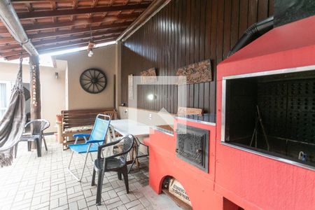 área externa - Churrasqueira de casa à venda com 5 quartos, 270m² em Navegantes, Porto Alegre