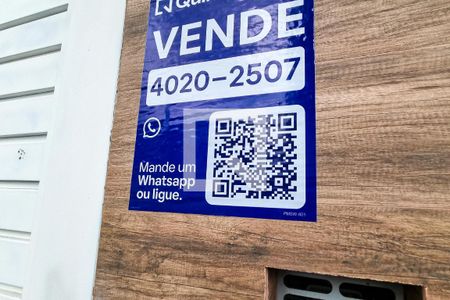 Placa de casa à venda com 3 quartos, 140m² em Água Rasa, São Paulo