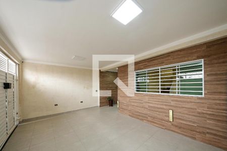 Garagem de casa à venda com 3 quartos, 140m² em Água Rasa, São Paulo