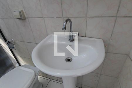 Banheiro de casa para alugar com 1 quarto, 70m² em Jardim Sapopemba, São Paulo