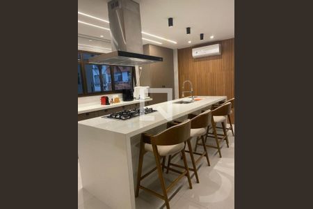 Apartamento à venda com 4 quartos, 400m² em Icaraí, Niterói