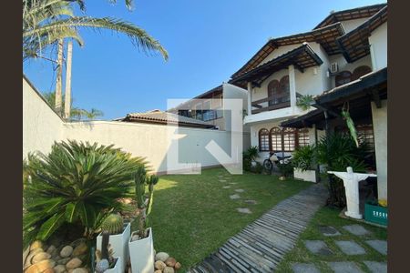 Casa à venda com 4 quartos, 361m² em Camboinhas, Niterói
