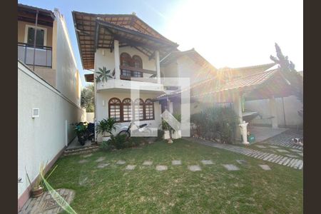 Casa à venda com 4 quartos, 361m² em Camboinhas, Niterói
