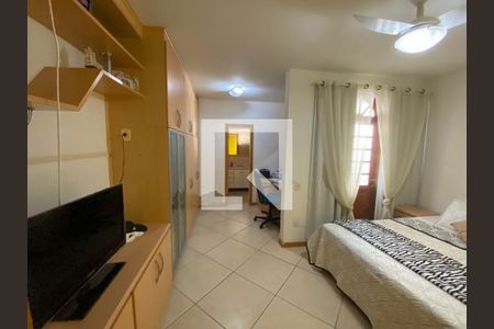 Casa à venda com 4 quartos, 361m² em Camboinhas, Niterói