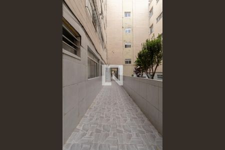 Corredor de apartamento para alugar com 2 quartos, 57m² em Itaquera, São Paulo