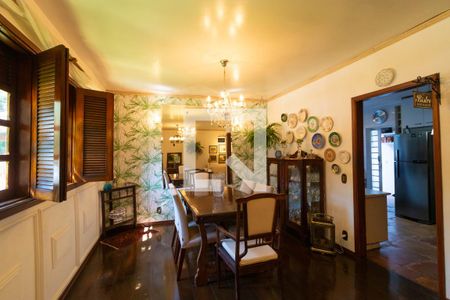 Sala de casa à venda com 3 quartos, 250m² em Cidade Universitária, Campinas