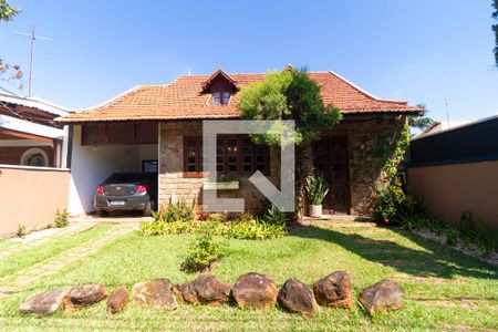 Fachada de casa à venda com 3 quartos, 250m² em Cidade Universitária, Campinas