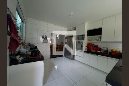 Cozinha 2 de casa à venda com 5 quartos, 528m² em Céu Azul, Belo Horizonte