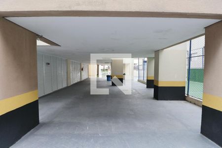 Garagem de apartamento para alugar com 2 quartos, 60m² em Jardim Vitoria, Guarujá