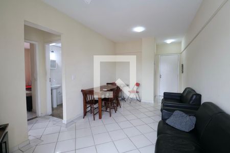 Sala de apartamento para alugar com 2 quartos, 60m² em Jardim Vitoria, Guarujá