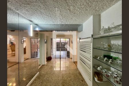 Corredor de casa à venda com 4 quartos, 160m² em Copacabana, Rio de Janeiro