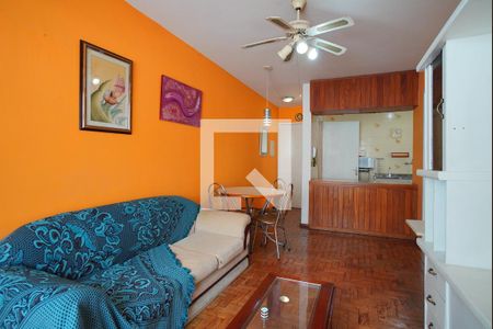 Sala de apartamento para alugar com 1 quarto, 77m² em Passo D’areia, Porto Alegre