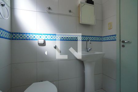 Banheiro Corredor de apartamento para alugar com 1 quarto, 77m² em Passo D’areia, Porto Alegre