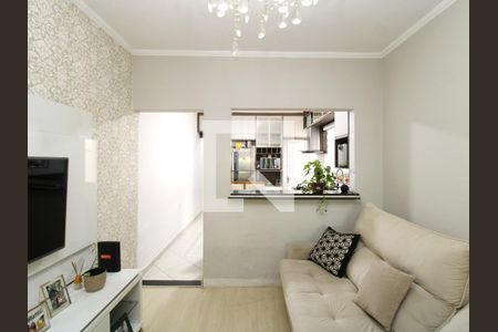 Sala de casa à venda com 2 quartos, 140m² em Vila Nivi, São Paulo