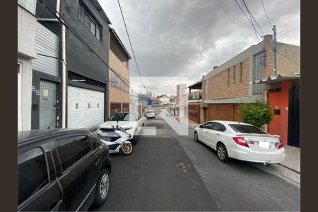 Vista da Rua de casa à venda com 2 quartos, 140m² em Vila Nivi, São Paulo