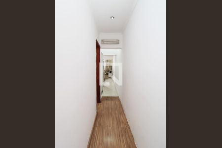 Corredor - Quartos de casa à venda com 2 quartos, 140m² em Vila Nivi, São Paulo