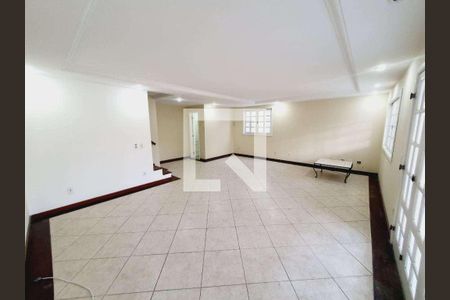 Casa à venda com 4 quartos, 160m² em Vargem Grande, Rio de Janeiro