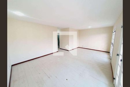 Casa à venda com 4 quartos, 160m² em Vargem Grande, Rio de Janeiro