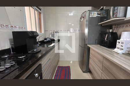 Cozinha de apartamento para alugar com 3 quartos, 87m² em Jardim Tupanci, Barueri