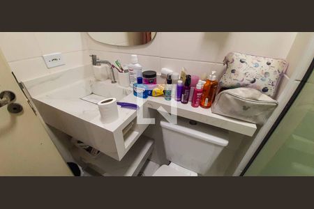 Banheiro de apartamento para alugar com 2 quartos, 37m² em Novo Osasco, Osasco
