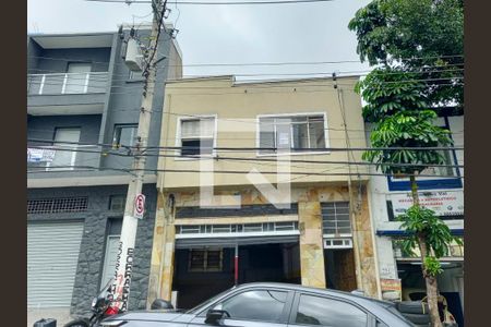 Fachada de casa à venda com 2 quartos, 200m² em Perdizes, São Paulo