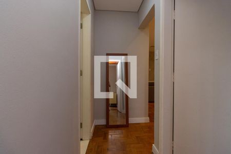 Corredor de apartamento para alugar com 2 quartos, 70m² em Aclimação, São Paulo