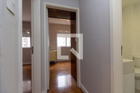Corredor de apartamento para alugar com 2 quartos, 70m² em Aclimação, São Paulo