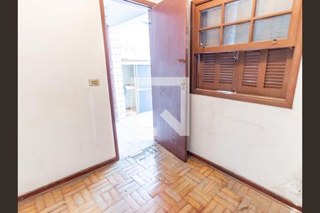 Quarto de Serviço de casa para alugar com 2 quartos, 120m² em Vila Invernada, São Paulo