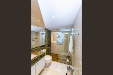 Banheiro da Suíte 3 de apartamento à venda com 3 quartos, 325m² em Coracao de Jesus, Belo Horizonte