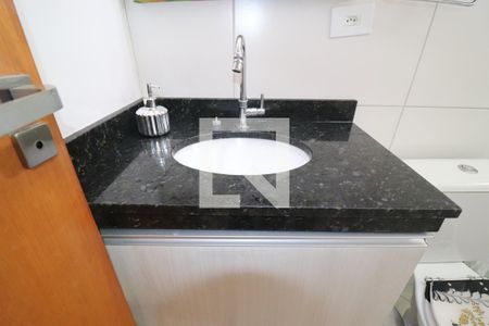 Banheiro Social de apartamento à venda com 2 quartos, 73m² em Vila Lucinda, Santo André