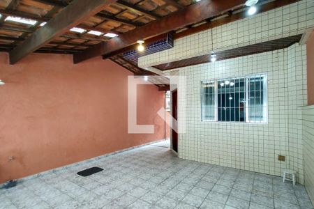 Garagem de casa para alugar com 2 quartos, 117m² em Guilhermina, Praia Grande