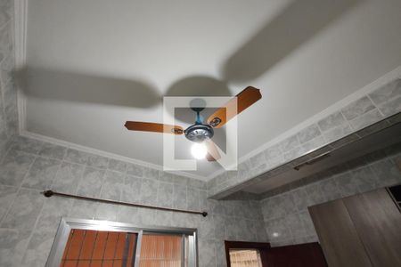 Cozinha de casa para alugar com 2 quartos, 117m² em Guilhermina, Praia Grande