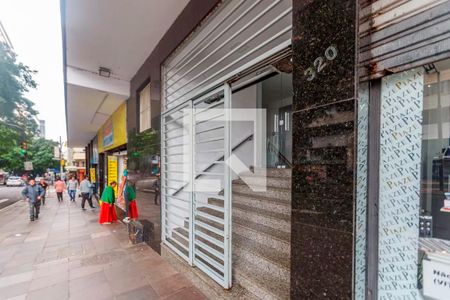 Entrada de apartamento para alugar com 3 quartos, 107m² em Centro Histórico, Porto Alegre