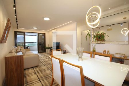 Sala de apartamento para alugar com 3 quartos, 130m² em Barra da Tijuca, Rio de Janeiro