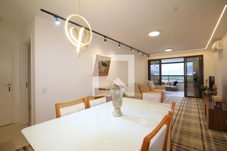 Sala de apartamento para alugar com 3 quartos, 130m² em Barra da Tijuca, Rio de Janeiro