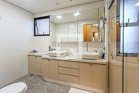 Apartamento à venda com 4 quartos, 220m² em Vila Nova Conceição, São Paulo