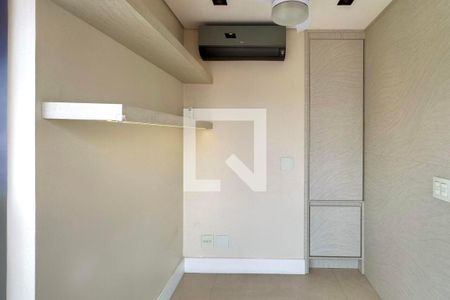 Apartamento à venda com 3 quartos, 95m² em Vila Olímpia, São Paulo
