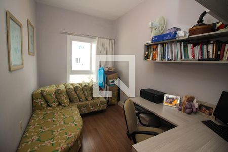 Escritório de casa à venda com 3 quartos, 180m² em Hípica, Porto Alegre