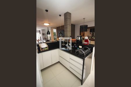 Cozinha de casa à venda com 3 quartos, 180m² em Hípica, Porto Alegre