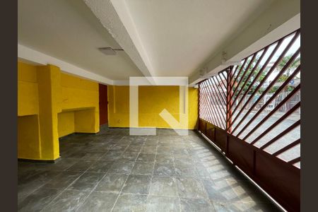 Garagem de casa à venda com 5 quartos, 213m² em Vila Universitaria, São Paulo