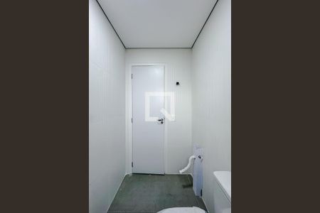 Banheiro de kitnet/studio para alugar com 1 quarto, 33m² em Cambuci, São Paulo
