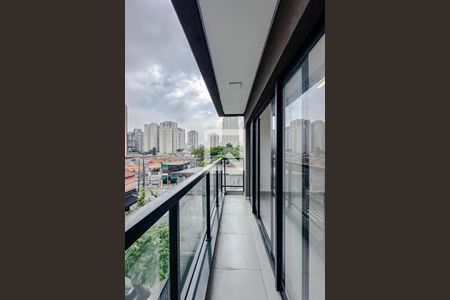 Varanda de kitnet/studio para alugar com 1 quarto, 33m² em Cambuci, São Paulo