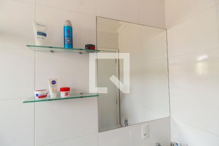 Banheiro de apartamento à venda com 2 quartos, 43m² em Vila Verde, São Paulo