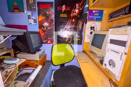 Escritório 2 de casa para alugar com 3 quartos, 190m² em Pinheiros, São Paulo