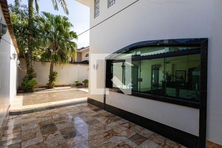 Quintal de casa para alugar com 6 quartos, 720m² em Jardim Campo Grande, São Paulo