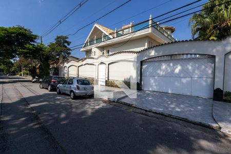 Fachada de casa para alugar com 6 quartos, 720m² em Jardim Campo Grande, São Paulo